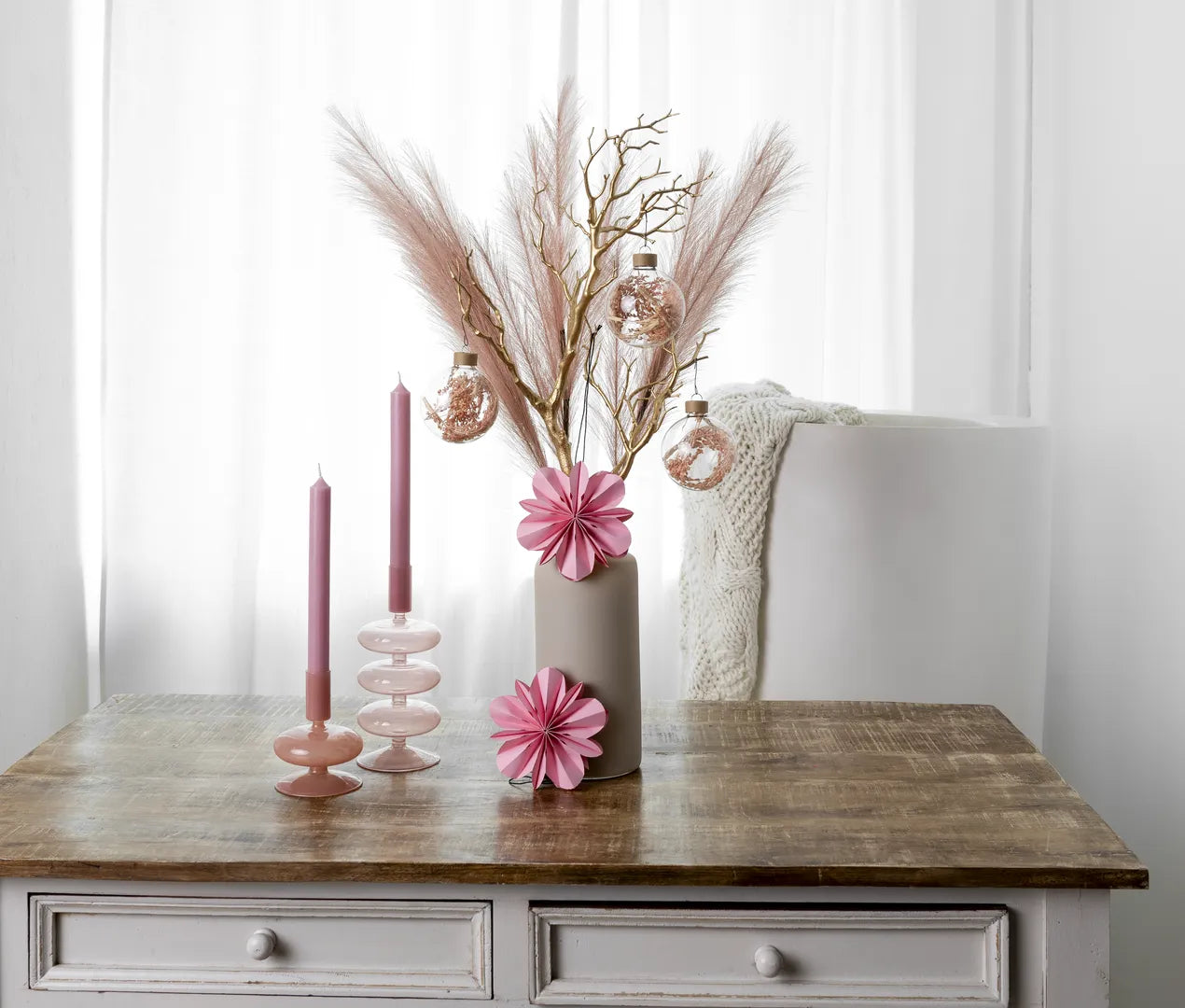 Premium Décor Bundle “Beige M” – 9 pcs Complete Set in Soft Pink and Cream, including Gold Accents
